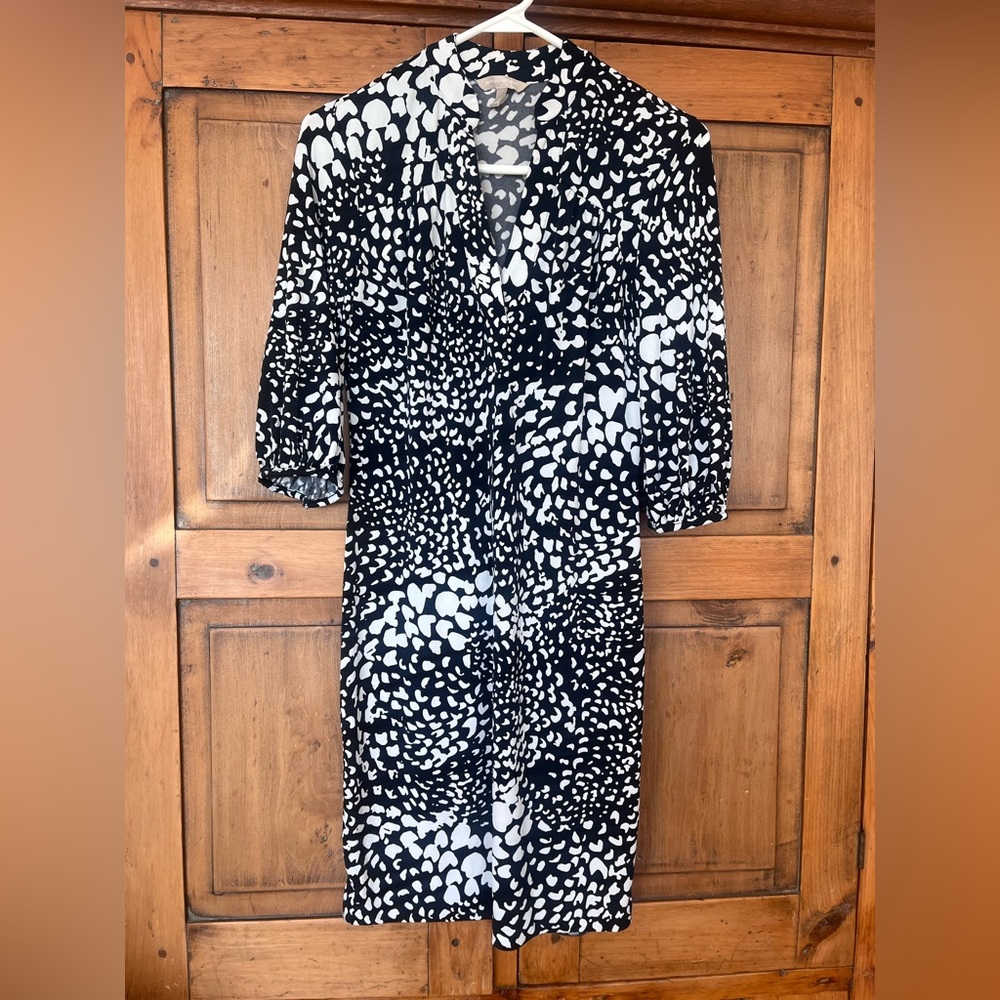 Banana Republic XS Black and White Patterned Dress